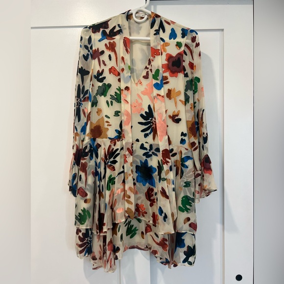 Alice + Olivia Moran Tiered Floral A-Line Dress - Picture 2 of 10